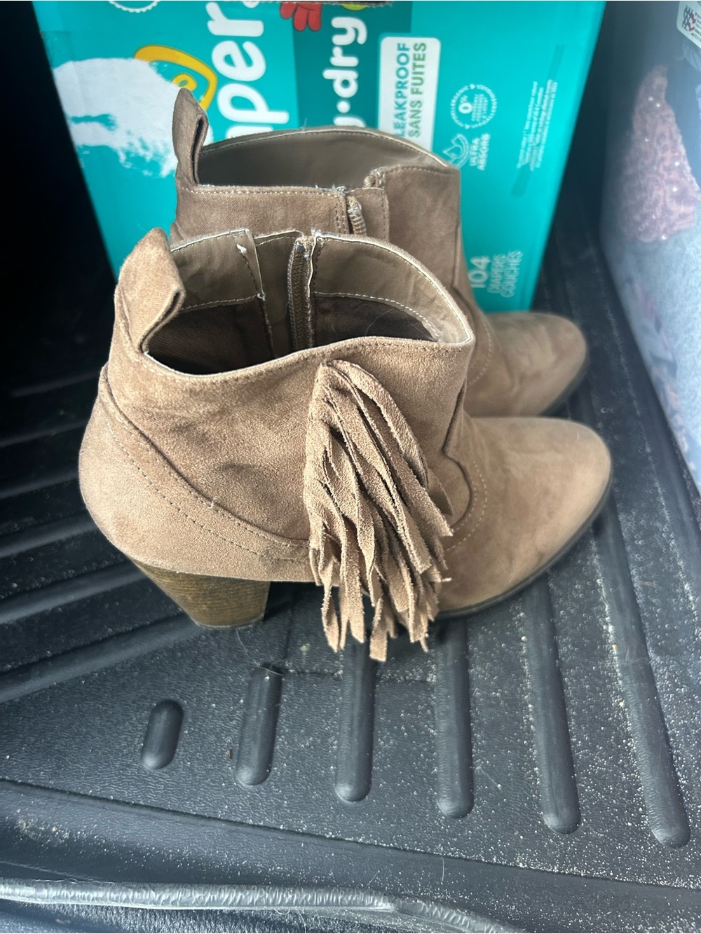 Women's Suede Fringe Ankle Boots - Brown